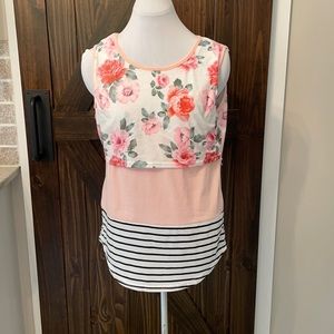 NWT Large Maternity/Nursing Floral Tank